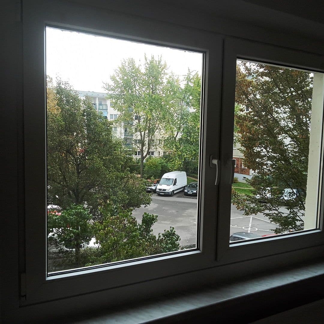 Pronájem bytu 2+1 51 m², Böhlener Straße 75, Berlin-Hellersdorf, Berlín Pronájem bytu 2+1 51 m², Böhlener Straße 75, Berlin-Hellersdorf, Berlín