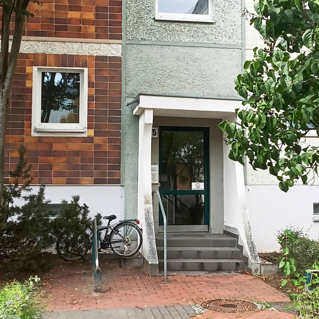 Pronájem bytu 2+1 51 m², Böhlener Straße 75, Berlin-Hellersdorf, Berlín Pronájem bytu 2+1 51 m², Böhlener Straße 75, Berlin-Hellersdorf, Berlín