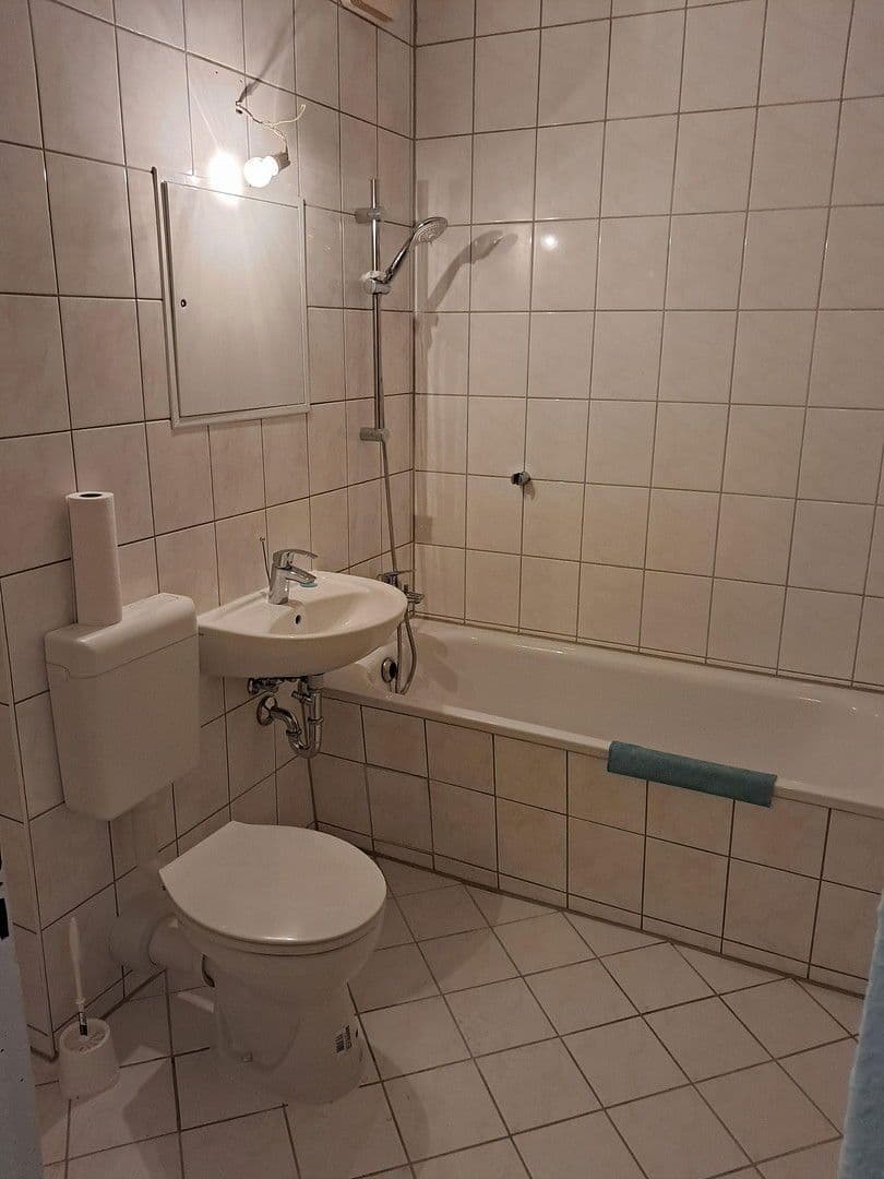 Pronájem bytu 2+1 51 m², Böhlener Straße 75, Berlin-Hellersdorf, Berlín Pronájem bytu 2+1 51 m², Böhlener Straße 75, Berlin-Hellersdorf, Berlín