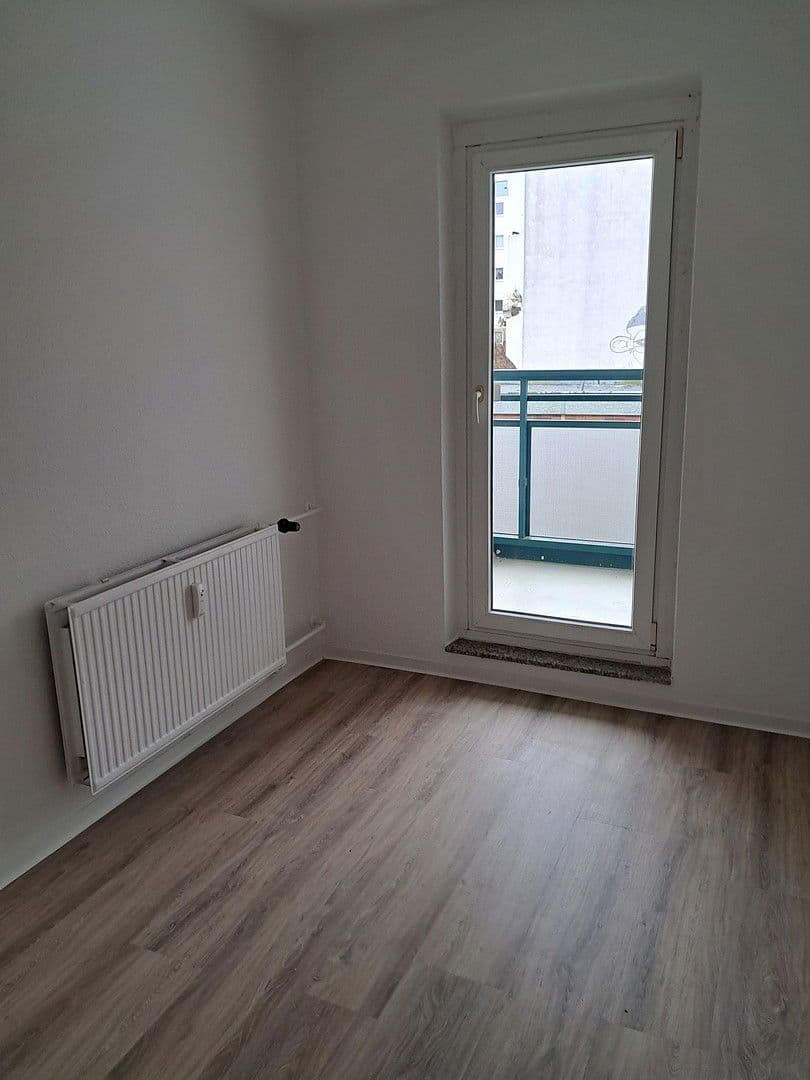 Pronájem bytu 2+1 51 m², Böhlener Straße 75, Berlin-Hellersdorf, Berlín Pronájem bytu 2+1 51 m², Böhlener Straße 75, Berlin-Hellersdorf, Berlín