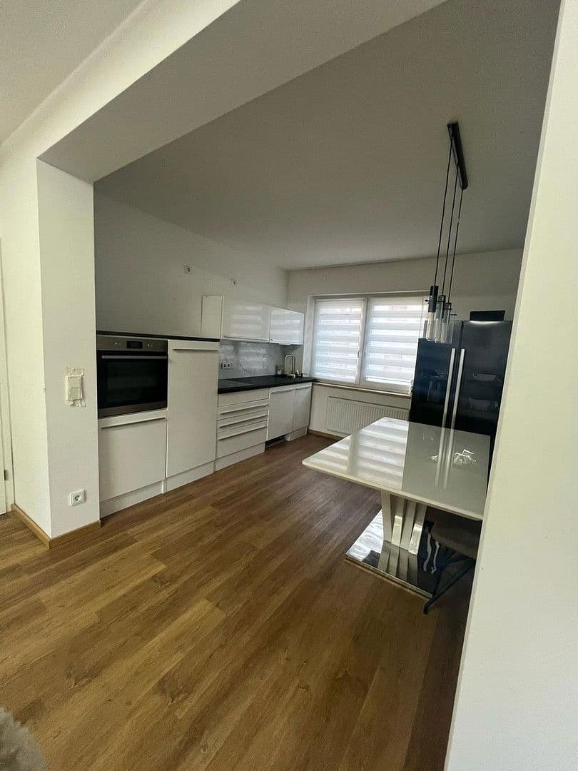 Pronájem bytu 2+kk 60 m², Friesenstraße 8, Augsburg Lechhausen, Bavorsko Pronájem bytu 2+kk 60 m², Friesenstraße 8, Augsburg Lechhausen, Bavorsko