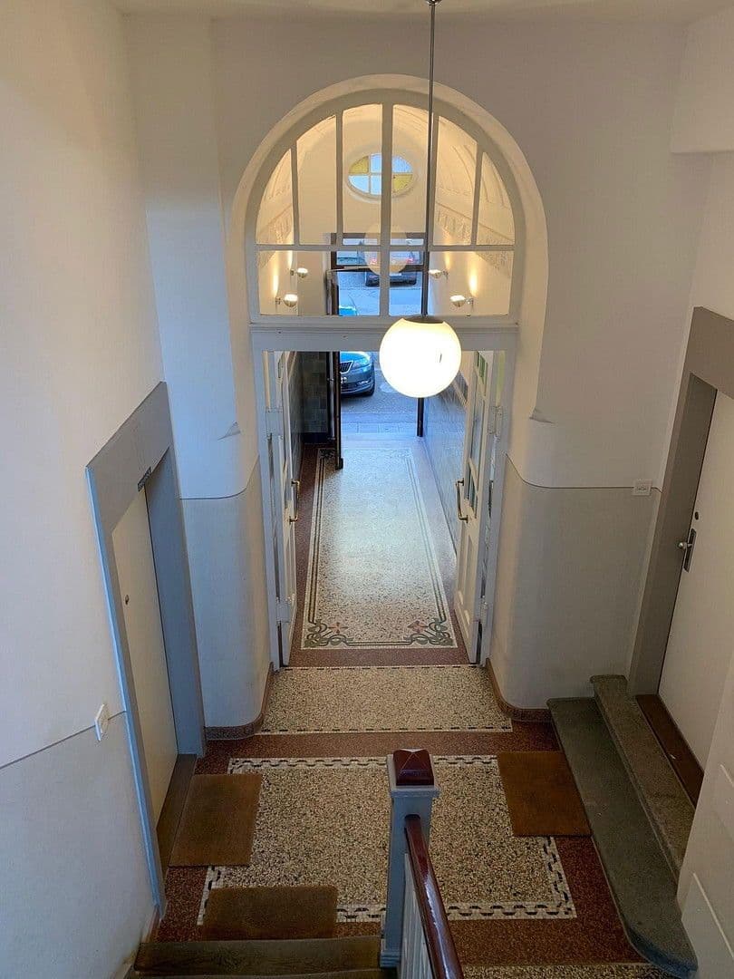 Pronájem bytu 3+1 93 m², Schanzenstraße 16, Nürnberg, Bavorsko Pronájem bytu 3+1 93 m², Schanzenstraße 16, Nürnberg, Bavorsko