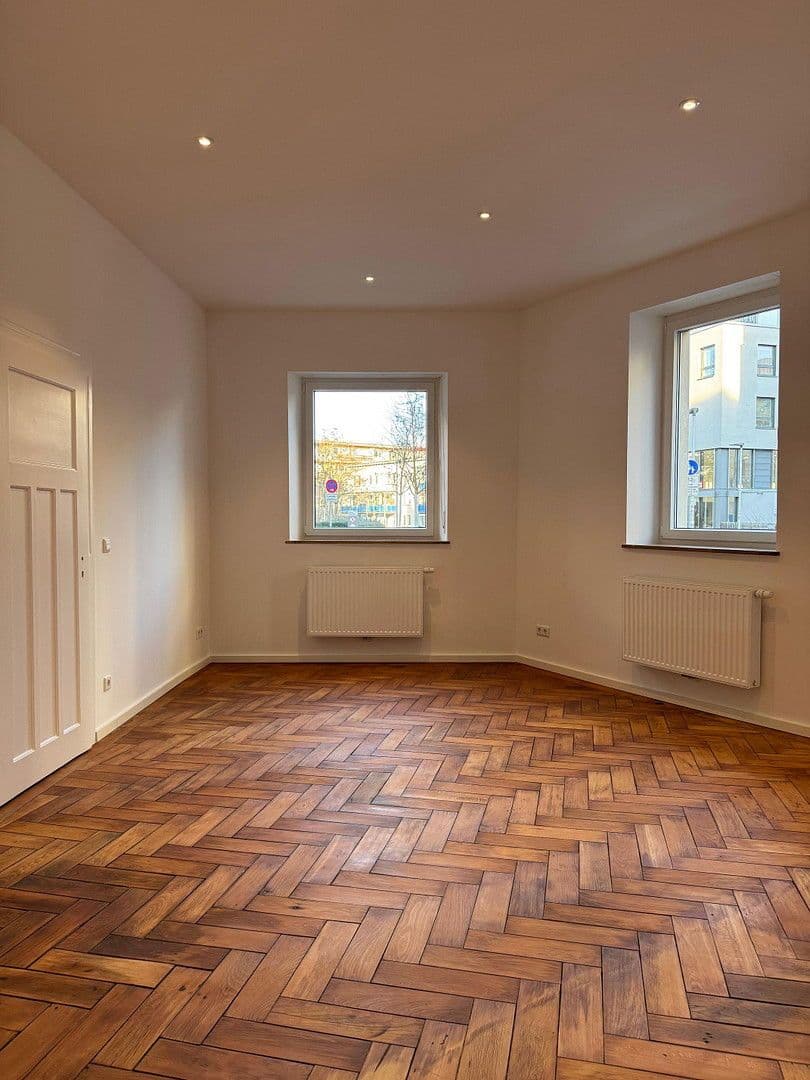 Pronájem bytu 3+1 93 m², Schanzenstraße 16, Nürnberg, Bavorsko Pronájem bytu 3+1 93 m², Schanzenstraße 16, Nürnberg, Bavorsko