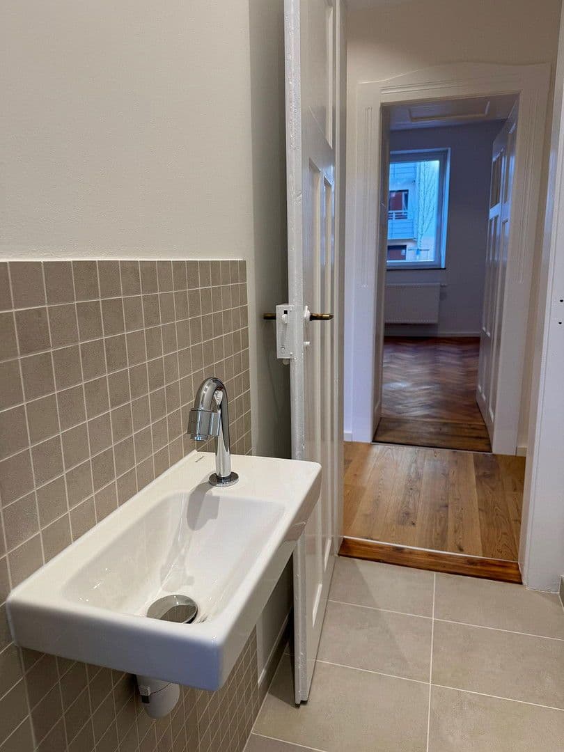 Pronájem bytu 3+1 93 m², Schanzenstraße 16, Nürnberg, Bavorsko Pronájem bytu 3+1 93 m², Schanzenstraße 16, Nürnberg, Bavorsko