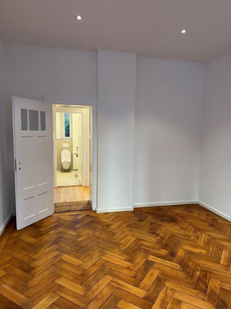 Pronájem bytu 3+1 93 m², Schanzenstraße 16, Nürnberg, Bavorsko Pronájem bytu 3+1 93 m², Schanzenstraße 16, Nürnberg, Bavorsko