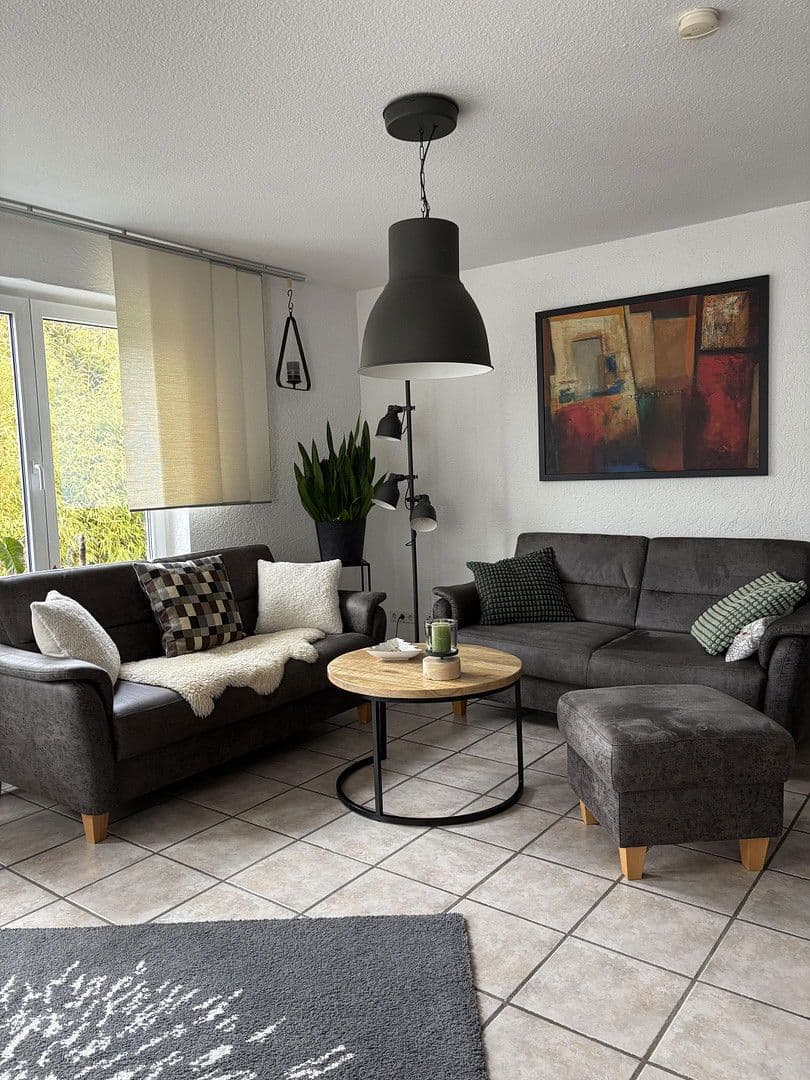 Prodej domu 193 m², pozemek 347 m², Hermann-Hesse-Straße 44 1, Niefern-Öschelbronn, Bádensko-Württembersko Prodej domu 193 m², pozemek 347 m², Hermann-Hesse-Straße 44 1, Niefern-Öschelbronn, Bádensko-Württembersko