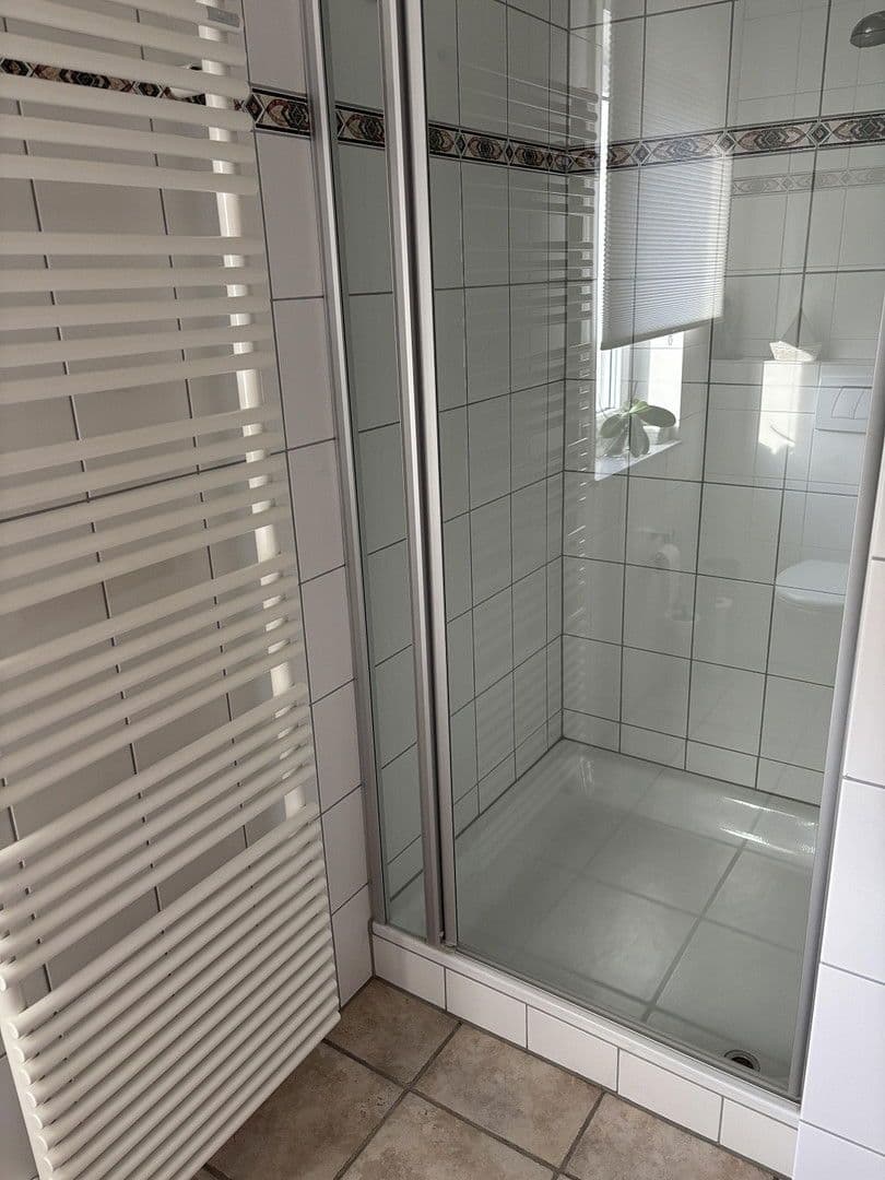 Prodej domu 193 m², pozemek 347 m², Hermann-Hesse-Straße 44 1, Niefern-Öschelbronn, Bádensko-Württembersko Prodej domu 193 m², pozemek 347 m², Hermann-Hesse-Straße 44 1, Niefern-Öschelbronn, Bádensko-Württembersko