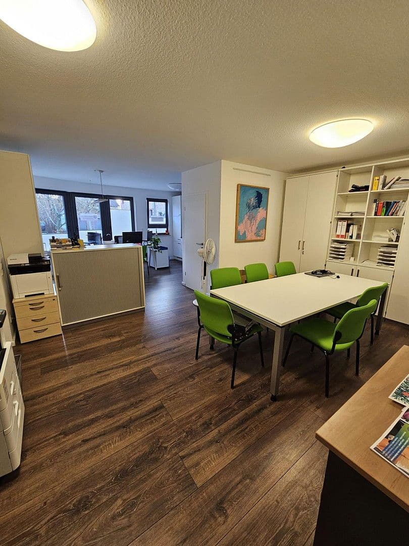 Pronájem bytu 3+1 72 m², Untere Buchstr. 18, Jockgrim, Porýní-Falc Pronájem bytu 3+1 72 m², Untere Buchstr. 18, Jockgrim, Porýní-Falc