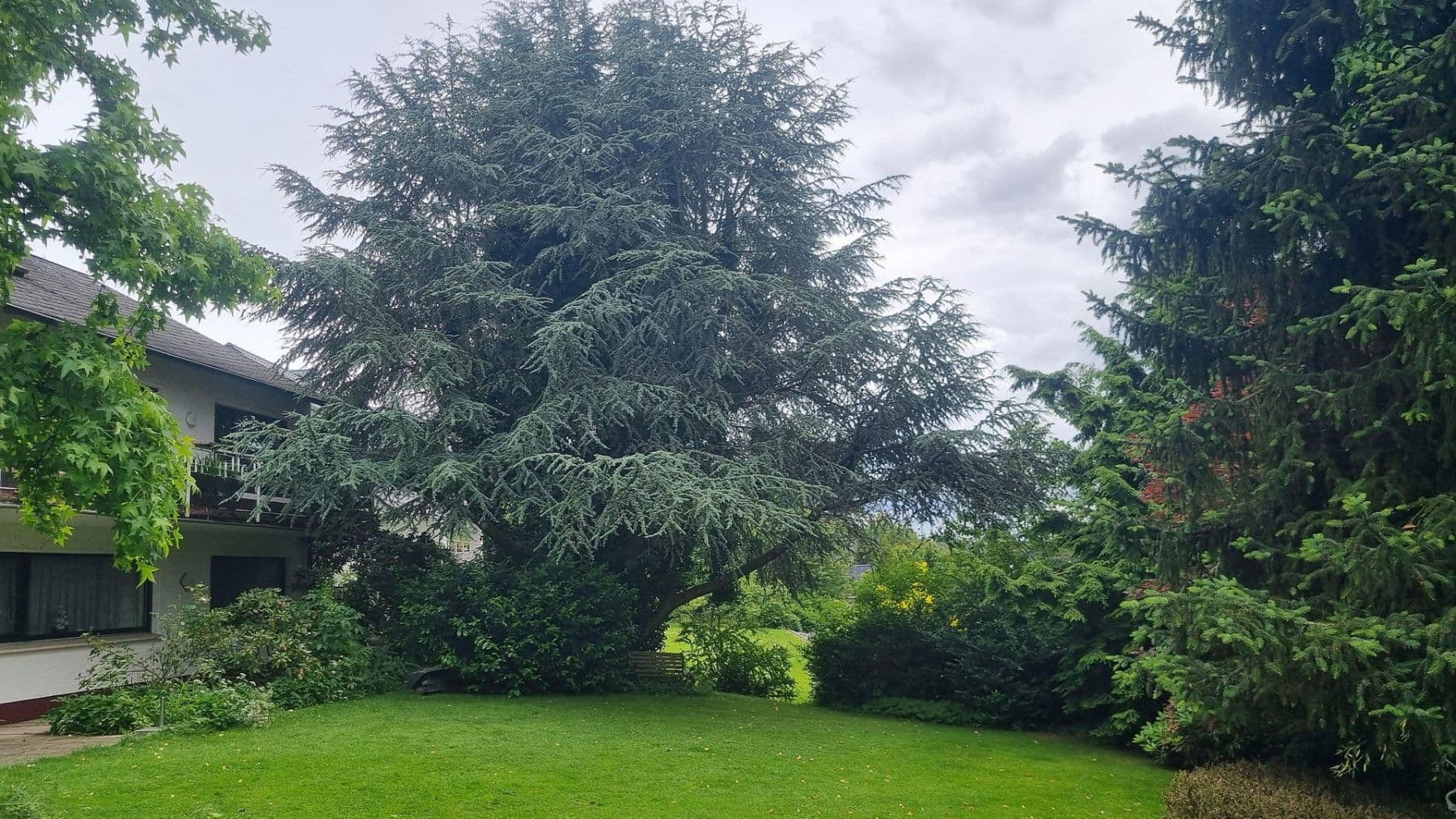 Prodej domu 250 m², pozemek 1.200 m², Rosenstr.4, Breitscheid, Porýní-Falc Prodej domu 250 m², pozemek 1.200 m², Rosenstr.4, Breitscheid, Porýní-Falc