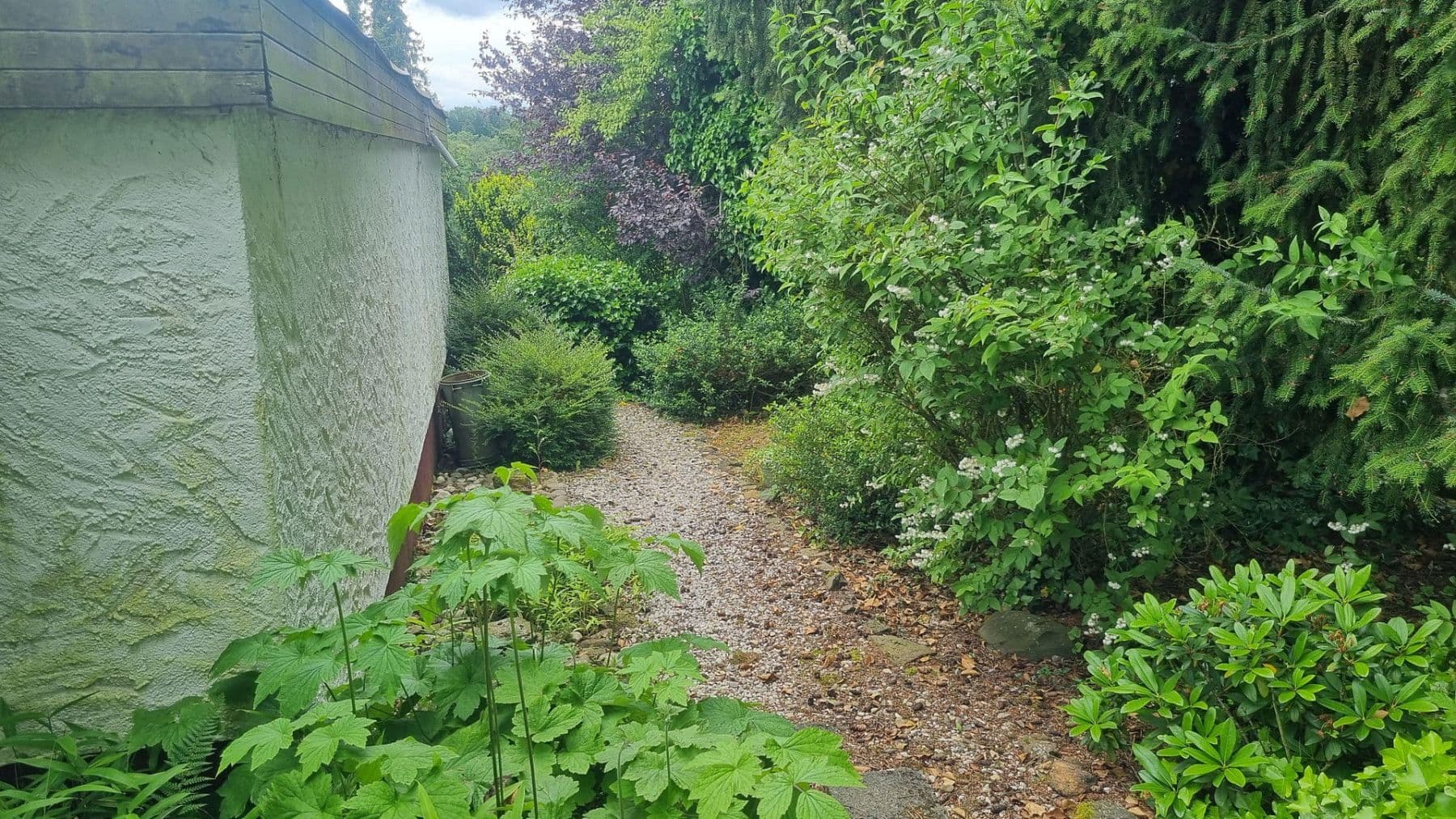 Prodej domu 250 m², pozemek 1.200 m², Rosenstr.4, Breitscheid, Porýní-Falc Prodej domu 250 m², pozemek 1.200 m², Rosenstr.4, Breitscheid, Porýní-Falc