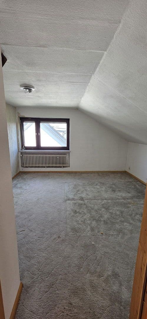 Prodej domu 250 m², pozemek 1.200 m², Rosenstr.4, Breitscheid, Porýní-Falc Prodej domu 250 m², pozemek 1.200 m², Rosenstr.4, Breitscheid, Porýní-Falc