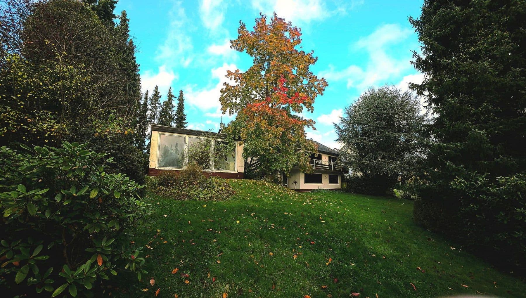 Prodej domu 250 m², pozemek 1.200 m², Rosenstr.4, Breitscheid, Porýní-Falc Prodej domu 250 m², pozemek 1.200 m², Rosenstr.4, Breitscheid, Porýní-Falc