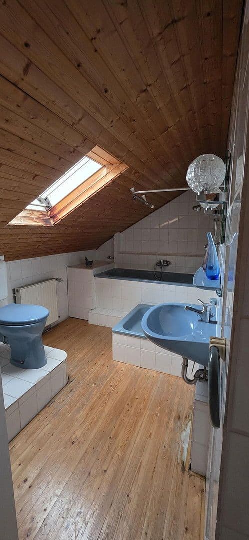 Prodej domu 250 m², pozemek 1.200 m², Rosenstr.4, Breitscheid, Porýní-Falc Prodej domu 250 m², pozemek 1.200 m², Rosenstr.4, Breitscheid, Porýní-Falc