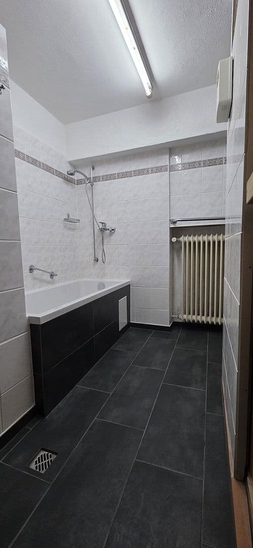 Prodej domu 250 m², pozemek 1.200 m², Rosenstr.4, Breitscheid, Porýní-Falc Prodej domu 250 m², pozemek 1.200 m², Rosenstr.4, Breitscheid, Porýní-Falc