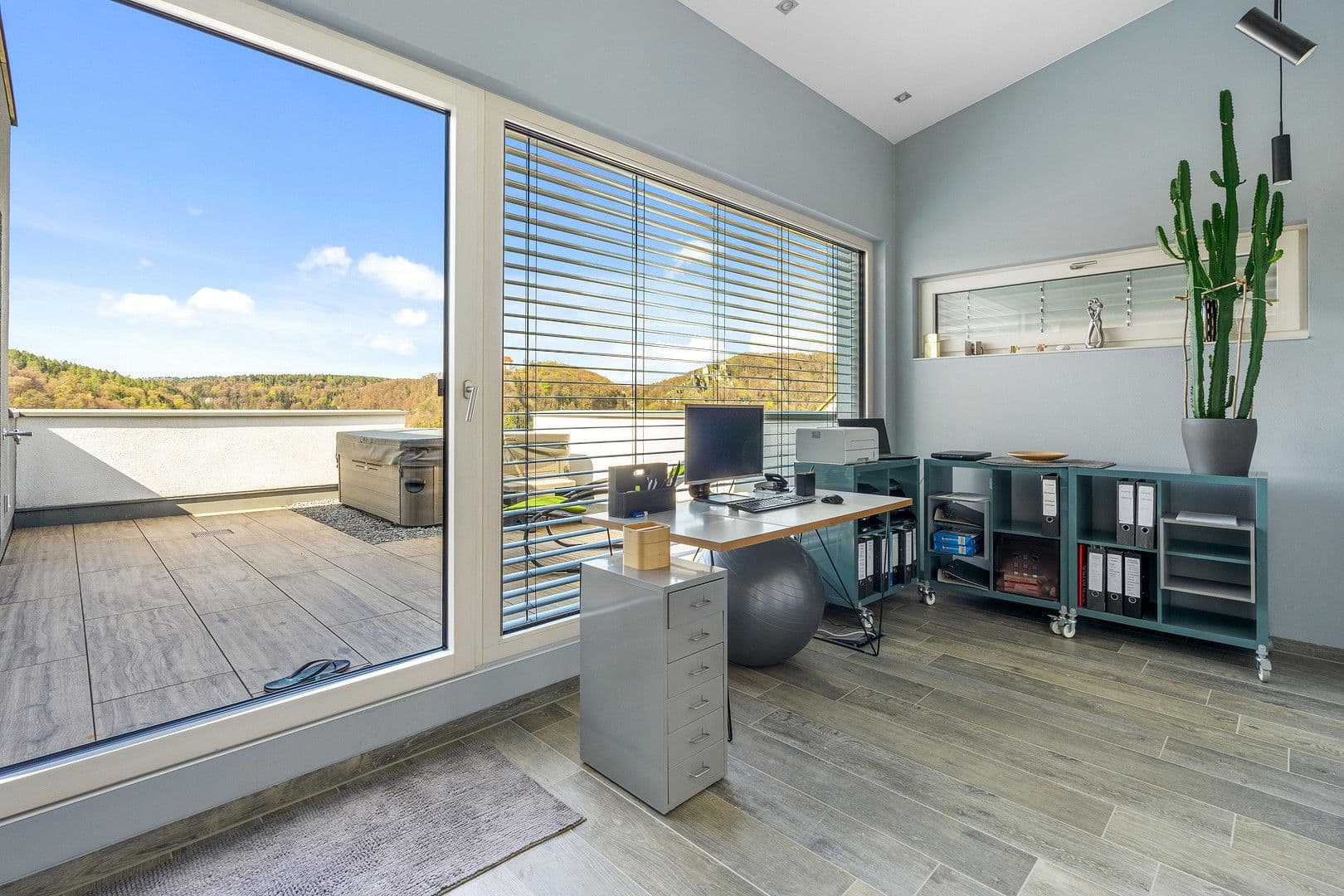 Prodej domu 223 m², pozemek 699 m², Riedenburg, Bavorsko Prodej domu 223 m², pozemek 699 m², Riedenburg, Bavorsko