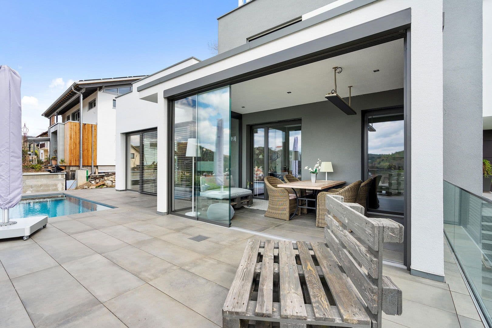 Prodej domu 223 m², pozemek 699 m², Riedenburg, Bavorsko Prodej domu 223 m², pozemek 699 m², Riedenburg, Bavorsko