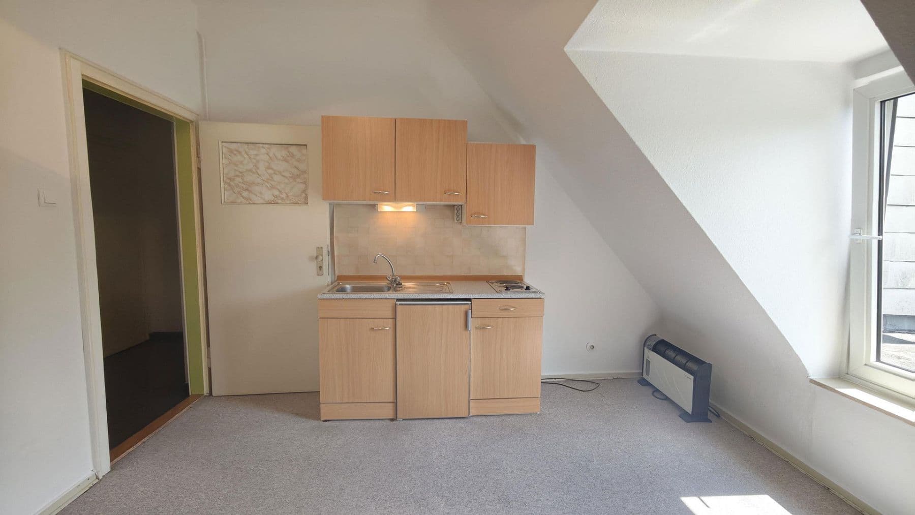 Pronájem bytu 4+1 115 m², Steinmetzstr. 6, Hannover, Dolní Sasko Pronájem bytu 4+1 115 m², Steinmetzstr. 6, Hannover, Dolní Sasko