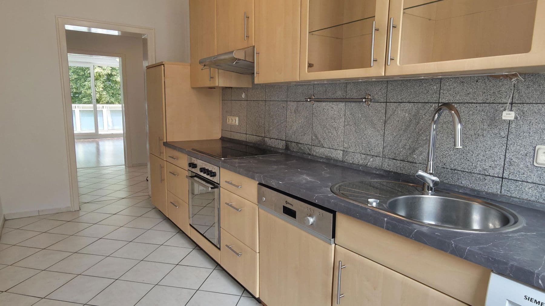 Pronájem bytu 4+1 115 m², Steinmetzstr. 6, Hannover, Dolní Sasko Pronájem bytu 4+1 115 m², Steinmetzstr. 6, Hannover, Dolní Sasko