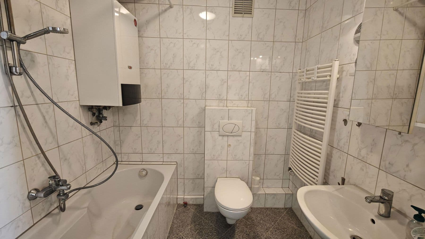 Pronájem bytu 4+1 115 m², Steinmetzstr. 6, Hannover, Dolní Sasko Pronájem bytu 4+1 115 m², Steinmetzstr. 6, Hannover, Dolní Sasko