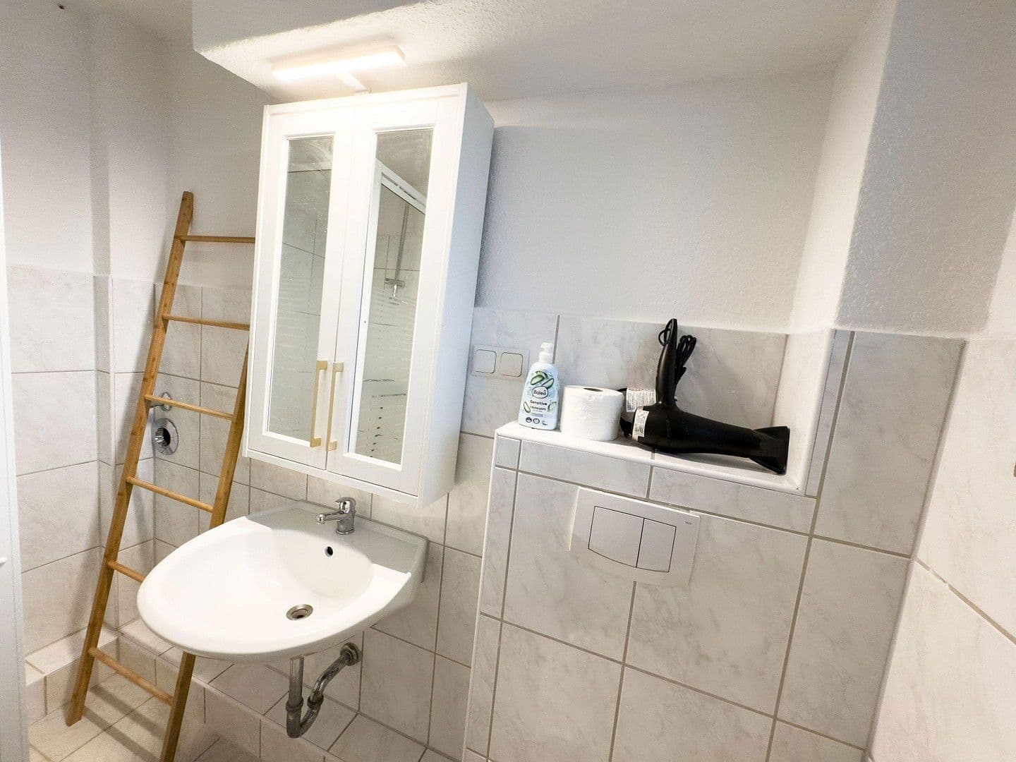 Pronájem bytu 2+1 34 m², Washingtonweg 1A, Hannover, Dolní Sasko Pronájem bytu 2+1 34 m², Washingtonweg 1A, Hannover, Dolní Sasko