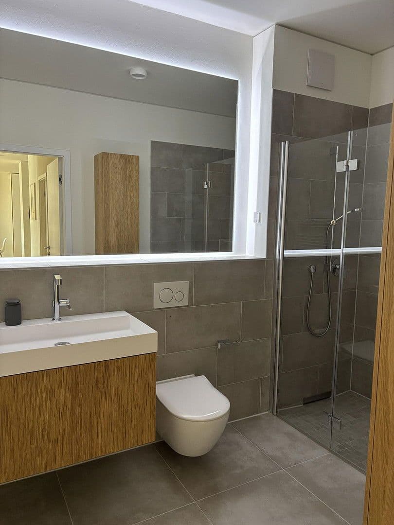 Pronájem bytu 3+1 105 m², Regattastr 51e, Berlin, Berlín Pronájem bytu 3+1 105 m², Regattastr 51e, Berlin, Berlín