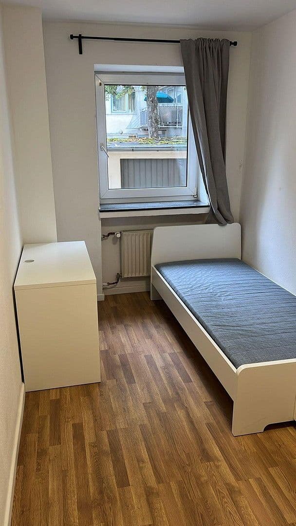 Pronájem bytu 4+1 75 m², Moltkestr, Köln, Severní Porýní-Vestfálsko Pronájem bytu 4+1 75 m², Moltkestr, Köln, Severní Porýní-Vestfálsko