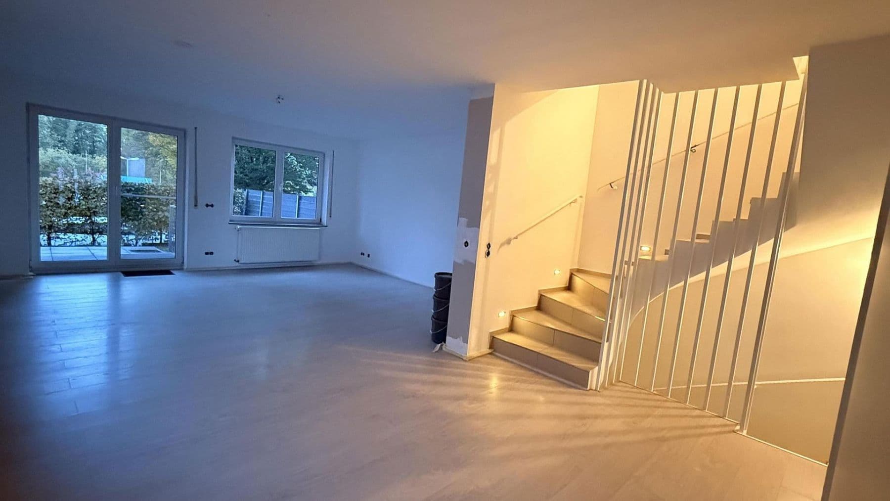 Pronájem domu 185 m², pozemek 400 m², Bruchköbel, Hessen Pronájem domu 185 m², pozemek 400 m², Bruchköbel, Hessen