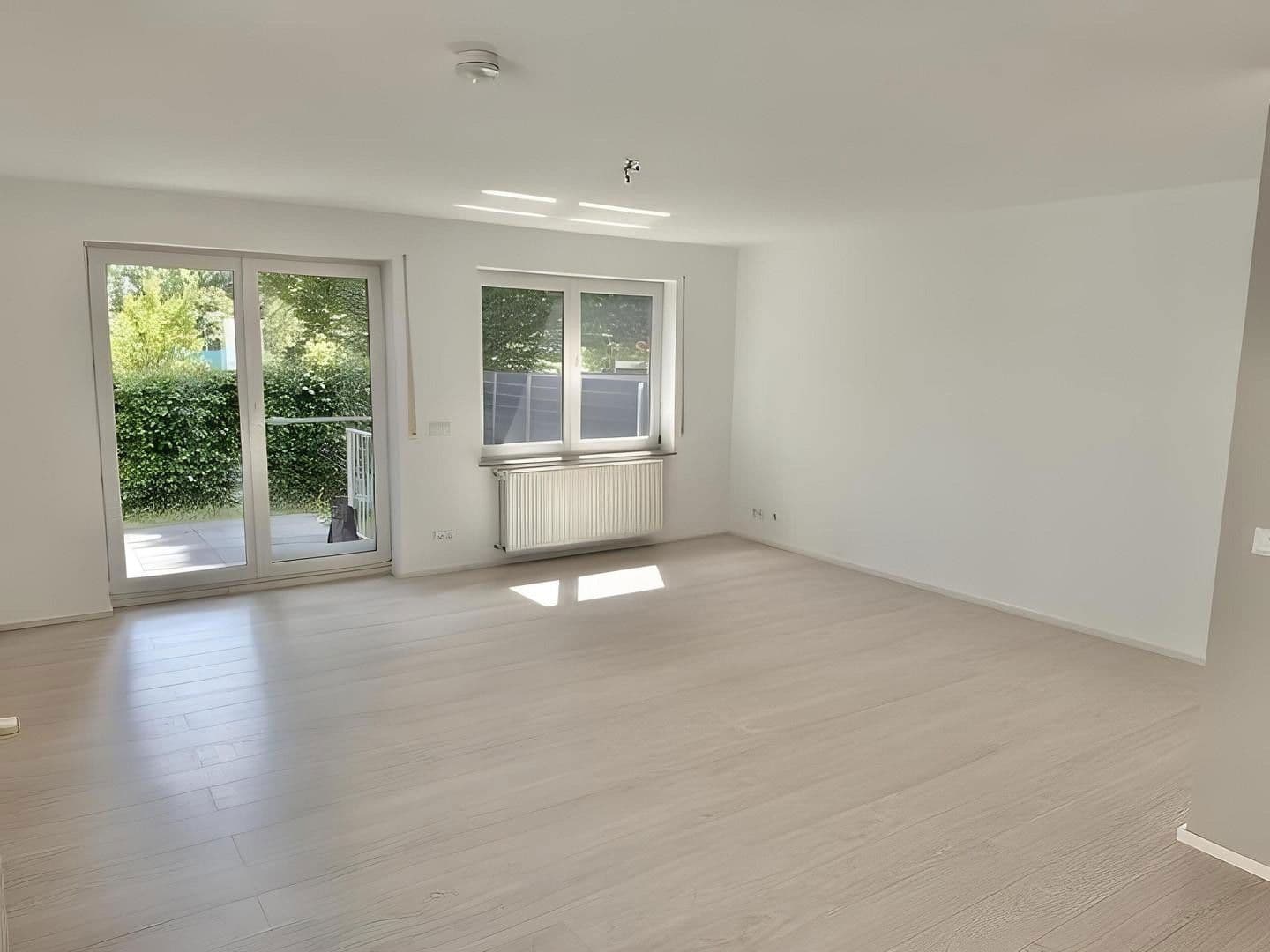 Pronájem domu 185 m², pozemek 400 m², Bruchköbel, Hessen Pronájem domu 185 m², pozemek 400 m², Bruchköbel, Hessen