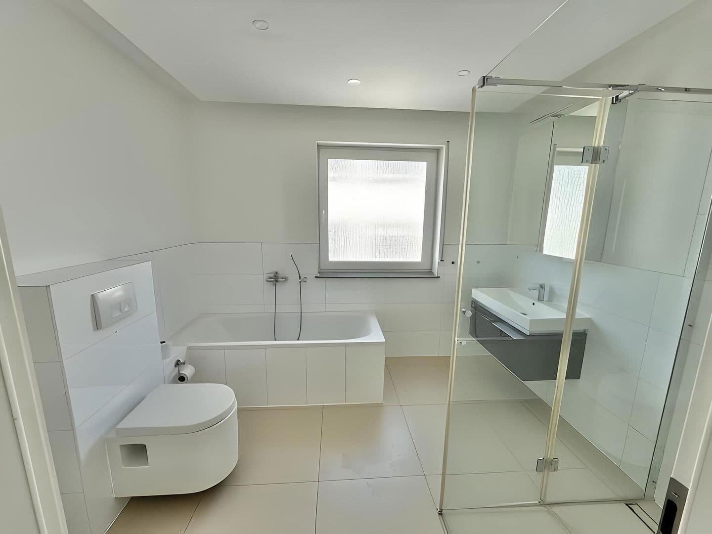 Pronájem domu 185 m², pozemek 400 m², Bruchköbel, Hessen Pronájem domu 185 m², pozemek 400 m², Bruchköbel, Hessen