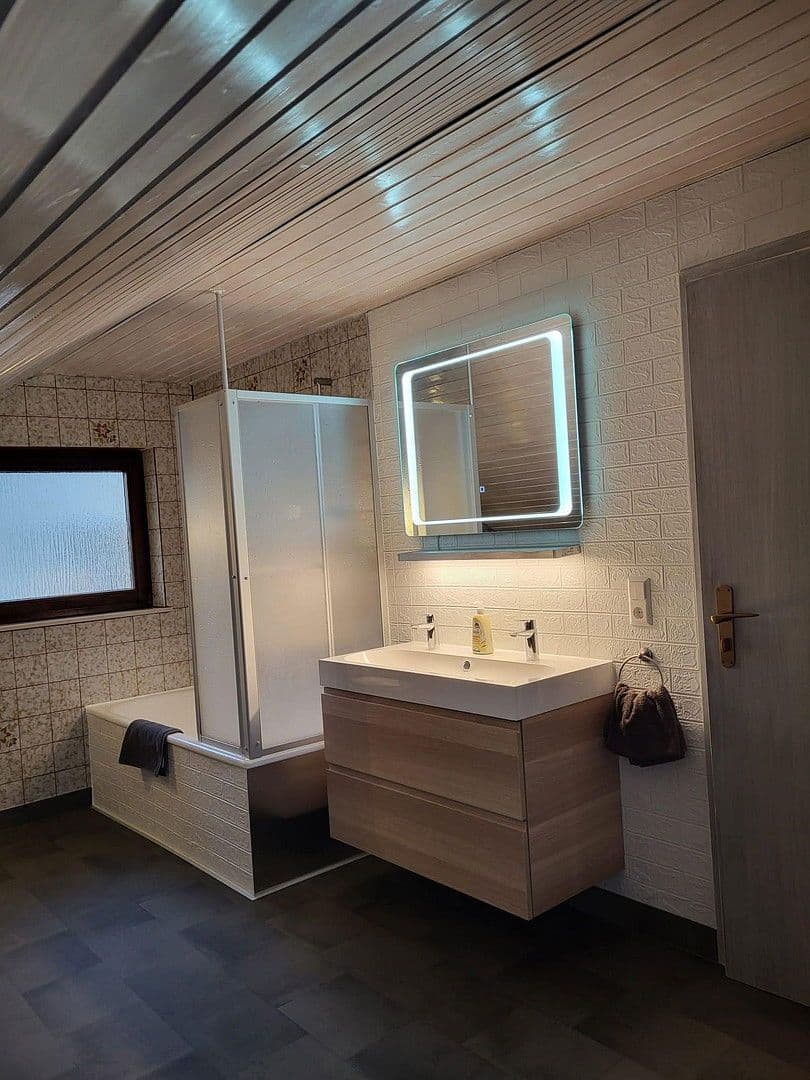 Prodej domu 170 m², pozemek 507 m², Obersulm, Bádensko-Württembersko Prodej domu 170 m², pozemek 507 m², Obersulm, Bádensko-Württembersko