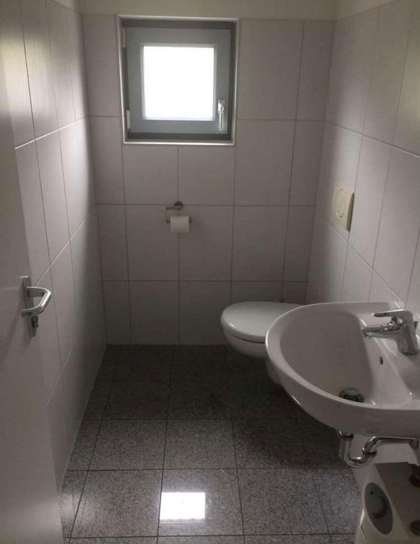 Pronájem nebytového prostoru 750 m², Carl Zeiss Str. 8, Bad Camberg, Hessen Pronájem nebytového prostoru 750 m², Carl Zeiss Str. 8, Bad Camberg, Hessen