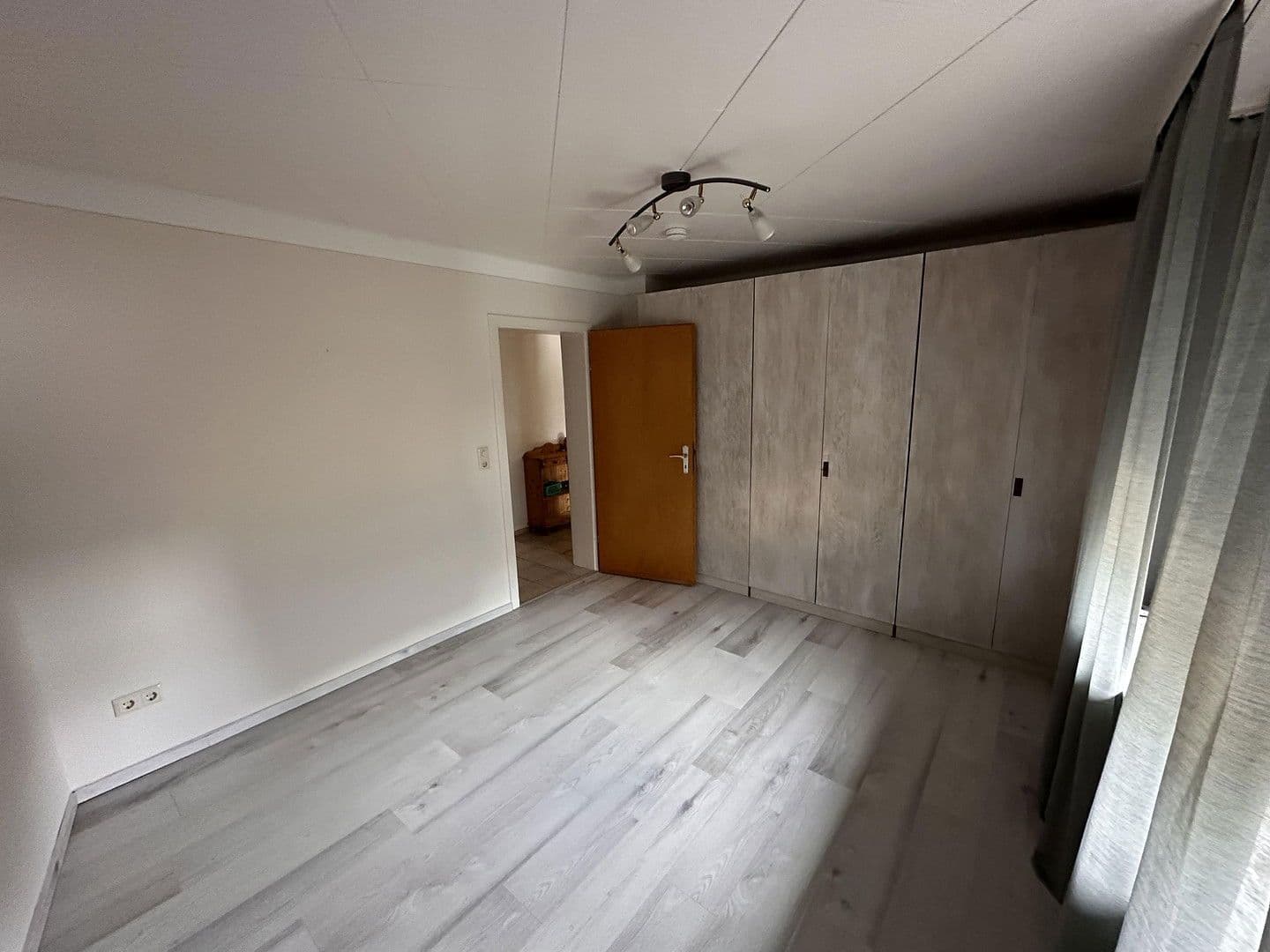 Pronájem domu 90 m², pozemek 110 m², Kollig, Porýní-Falc Pronájem domu 90 m², pozemek 110 m², Kollig, Porýní-Falc