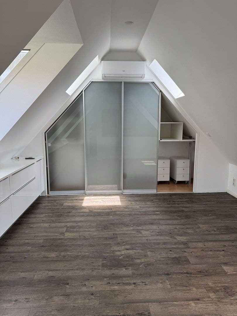 Prodej domu 105 m², pozemek 120 m², Hegelallee 36, Potsdam, Braniborsko Prodej domu 105 m², pozemek 120 m², Hegelallee 36, Potsdam, Braniborsko