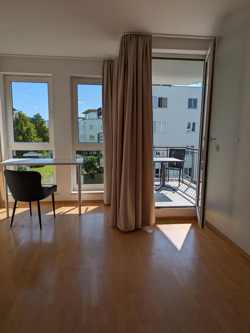 Pronájem bytu 30 m², Grünauer Str. 123, Berlin-Köpenick, Berlín Pronájem bytu 30 m², Grünauer Str. 123, Berlin-Köpenick, Berlín