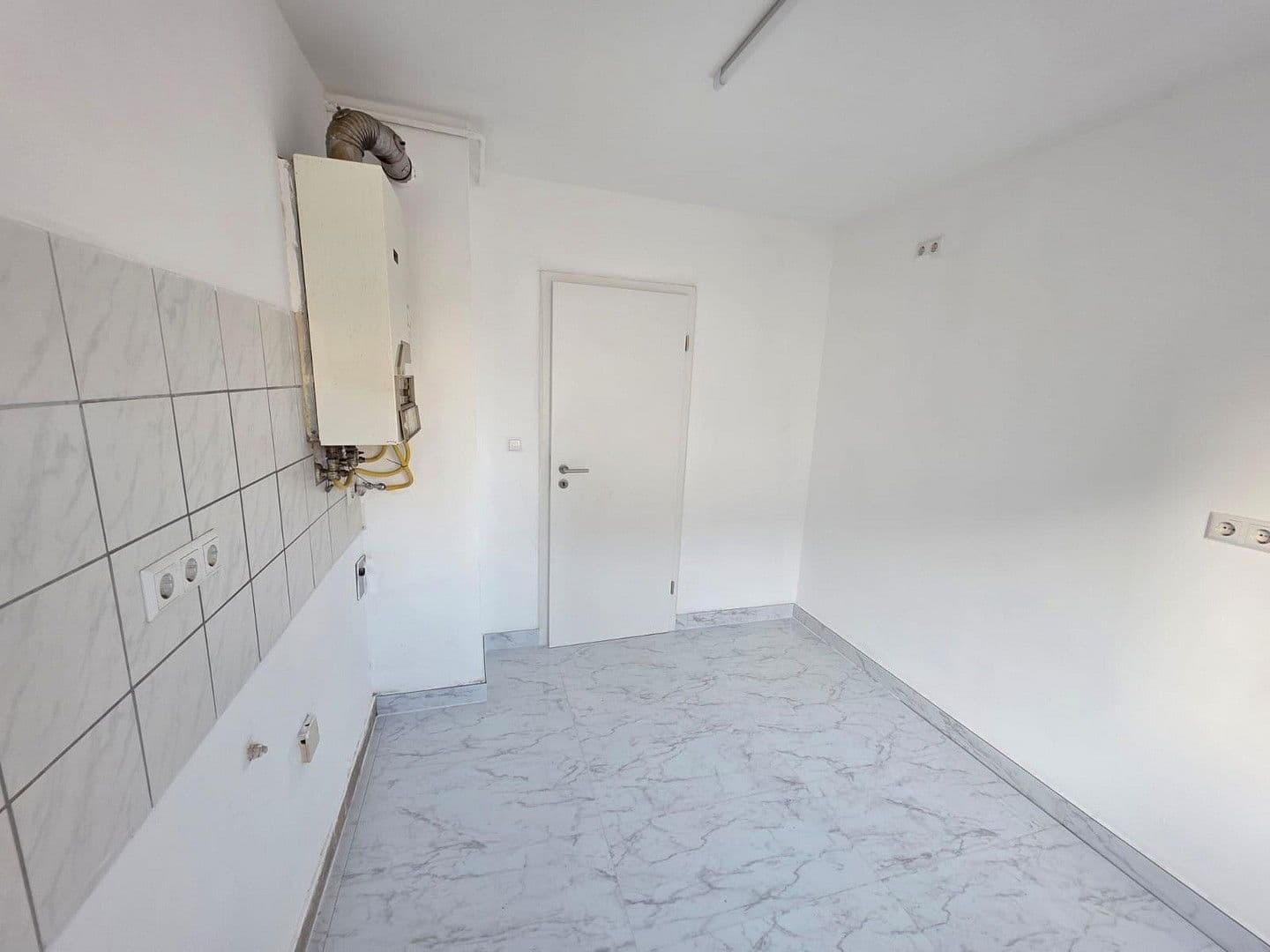 Pronájem bytu 2+1 68 m², Hohenstaufenstr. 56, Pforzheim, Bádensko-Württembersko Pronájem bytu 2+1 68 m², Hohenstaufenstr. 56, Pforzheim, Bádensko-Württembersko