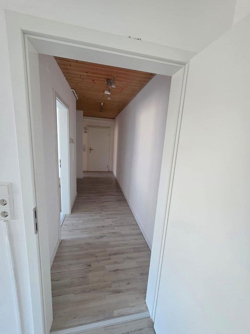 Pronájem bytu 2+1 68 m², Hohenstaufenstr. 56, Pforzheim, Bádensko-Württembersko Pronájem bytu 2+1 68 m², Hohenstaufenstr. 56, Pforzheim, Bádensko-Württembersko