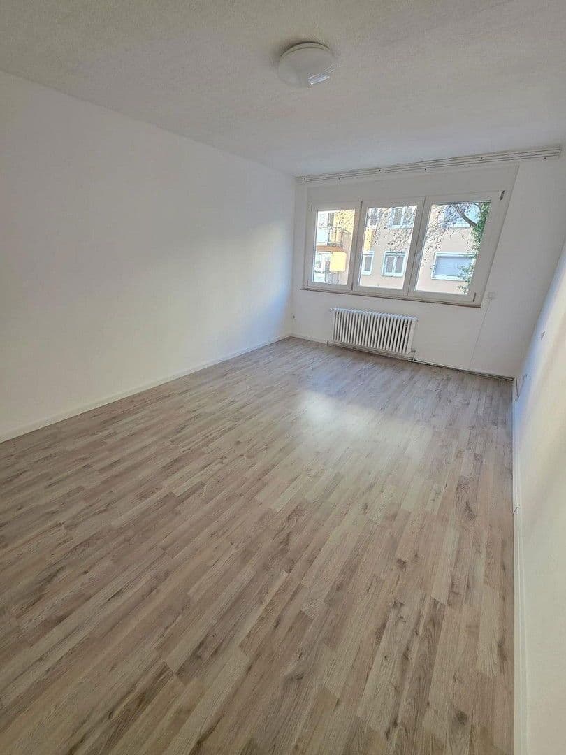 Pronájem bytu 2+1 68 m², Hohenstaufenstr. 56, Pforzheim, Bádensko-Württembersko Pronájem bytu 2+1 68 m², Hohenstaufenstr. 56, Pforzheim, Bádensko-Württembersko