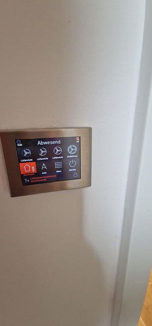 Pronájem domu 145 m², pozemek 150 m², Weydemeyerstr 180a, Chemnitz, Sasko Pronájem domu 145 m², pozemek 150 m², Weydemeyerstr 180a, Chemnitz, Sasko