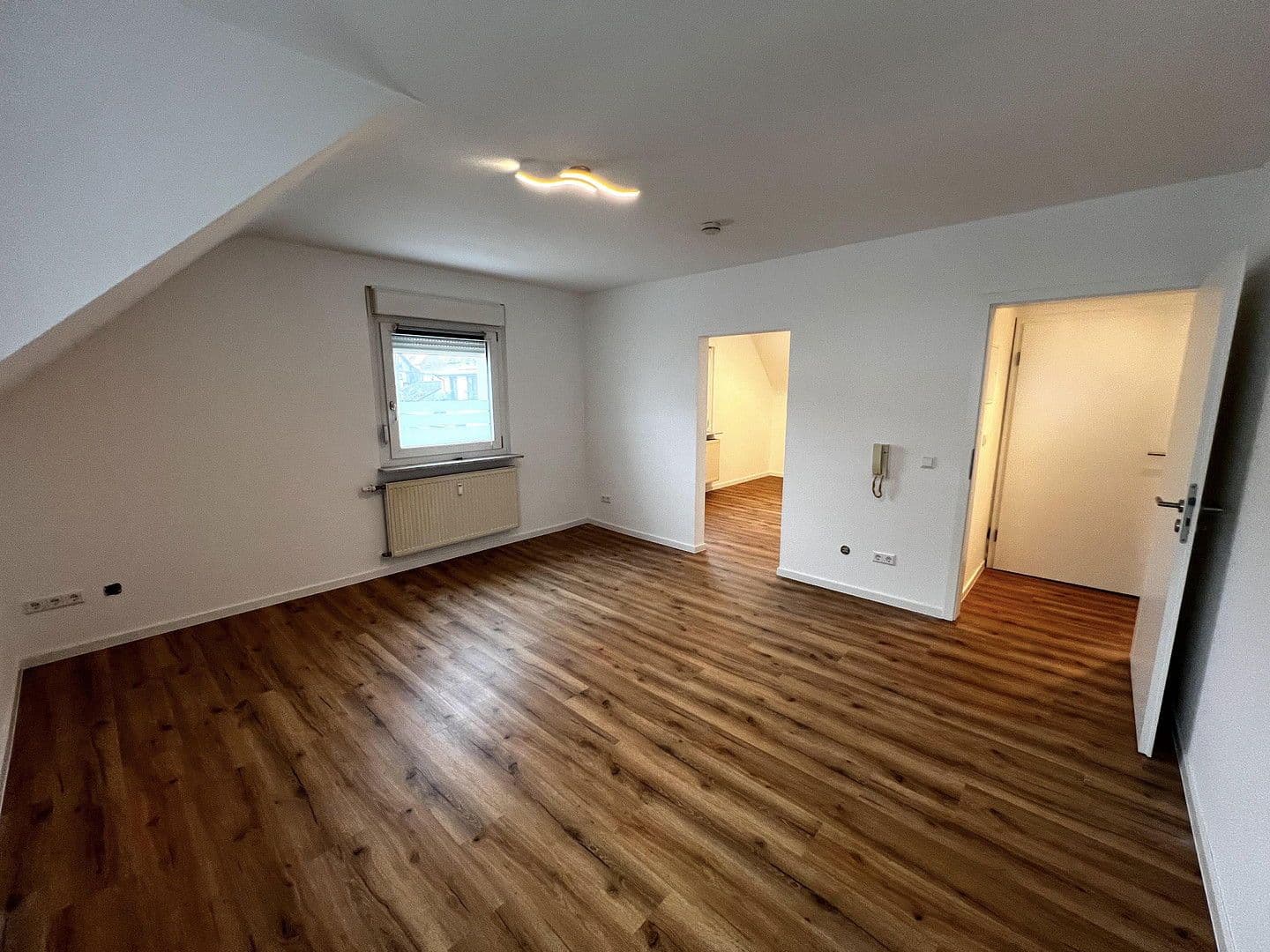 Pronájem bytu 2+1 60 m², Östringen, Bádensko-Württembersko Pronájem bytu 2+1 60 m², Östringen, Bádensko-Württembersko