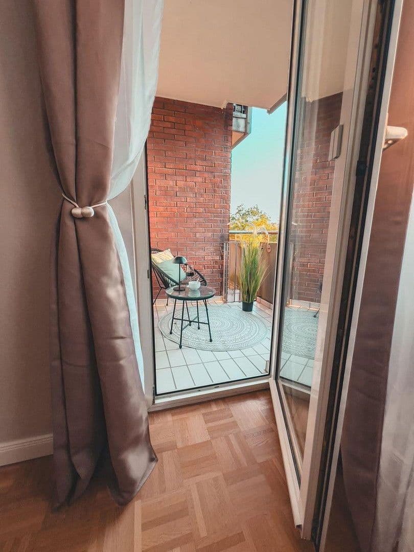 Pronájem bytu 1+1 36 m², Max-Planck-Straße 22, Heusenstamm, Hessen Pronájem bytu 1+1 36 m², Max-Planck-Straße 22, Heusenstamm, Hessen