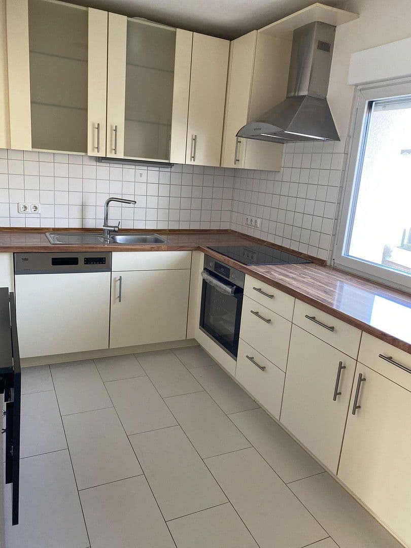 Pronájem bytu 3+1 76 m², Kleinheubach, Bavorsko Pronájem bytu 3+1 76 m², Kleinheubach, Bavorsko