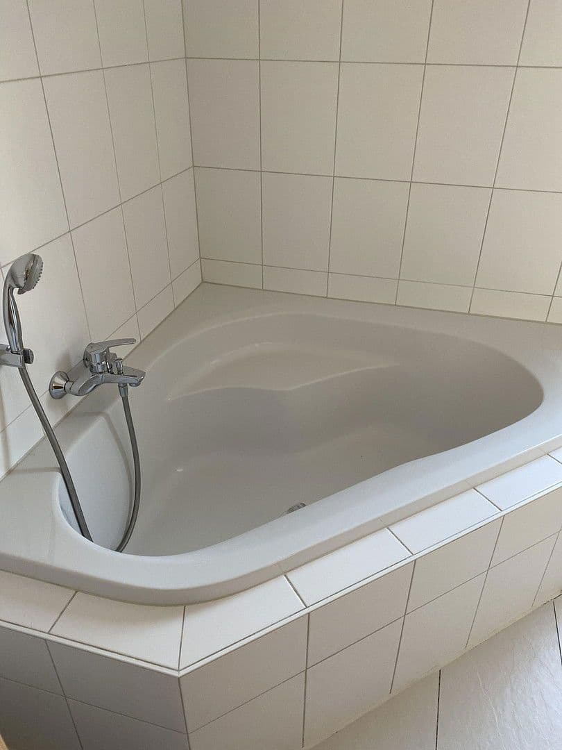 Pronájem bytu 3+1 76 m², Kleinheubach, Bavorsko Pronájem bytu 3+1 76 m², Kleinheubach, Bavorsko