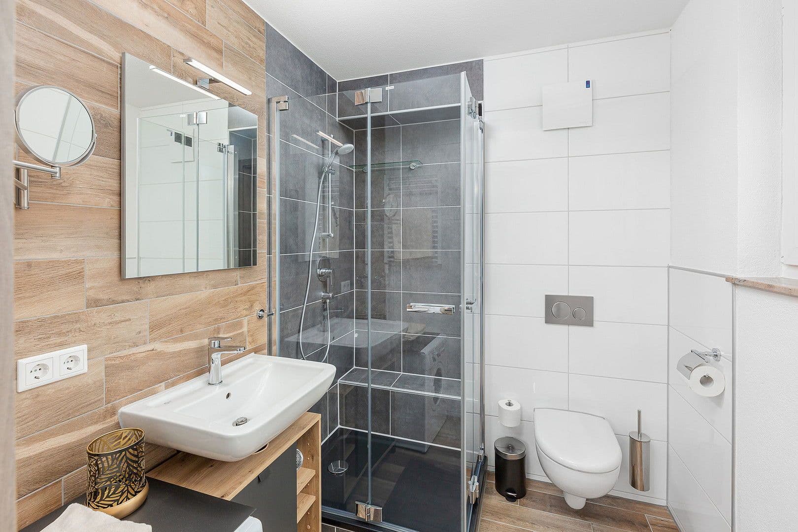Pronájem bytu 1+1 24 m², Ezanvillestr. 14, Heidelberg, Bádensko-Württembersko Pronájem bytu 1+1 24 m², Ezanvillestr. 14, Heidelberg, Bádensko-Württembersko
