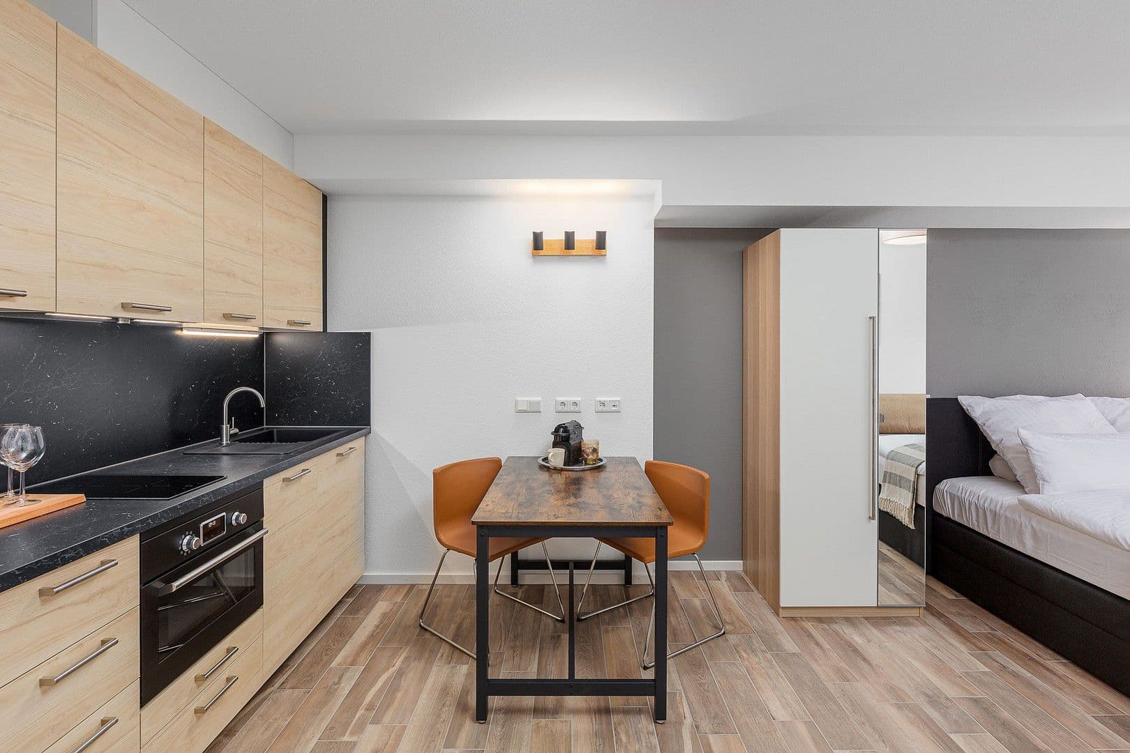 Pronájem bytu 1+1 24 m², Ezanvillestr. 14, Heidelberg, Bádensko-Württembersko Pronájem bytu 1+1 24 m², Ezanvillestr. 14, Heidelberg, Bádensko-Württembersko