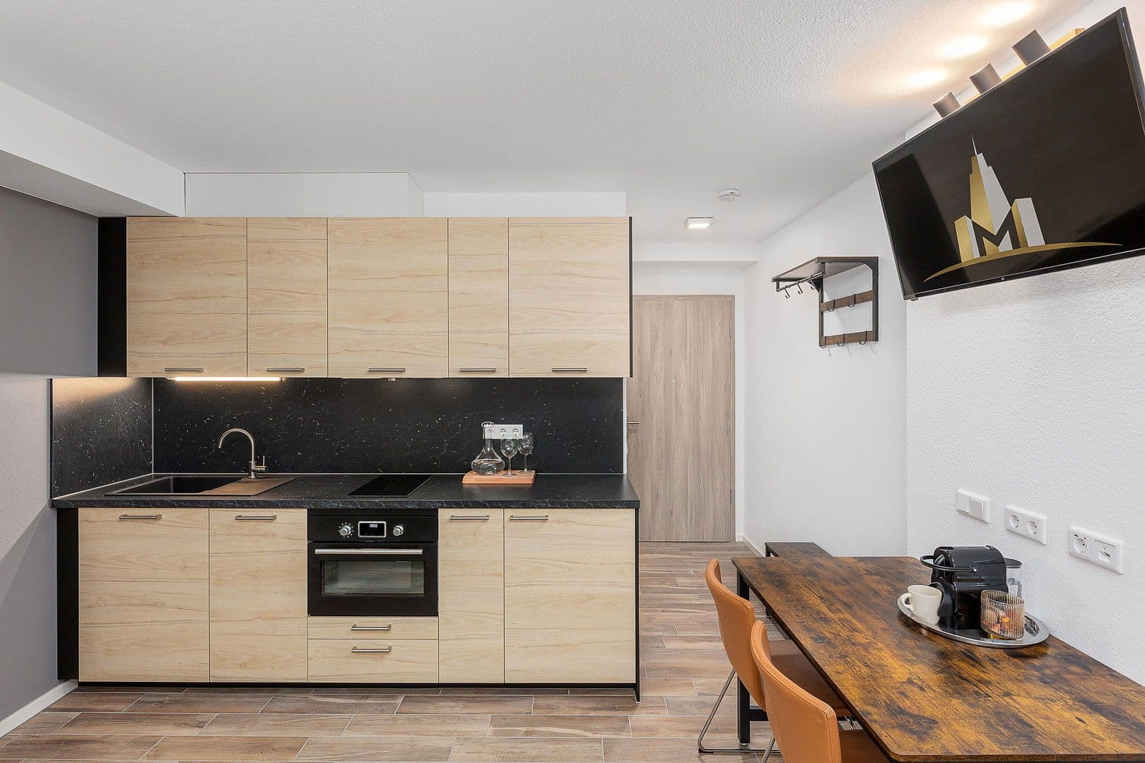 Pronájem bytu 1+1 24 m², Ezanvillestr. 14, Heidelberg, Bádensko-Württembersko Pronájem bytu 1+1 24 m², Ezanvillestr. 14, Heidelberg, Bádensko-Württembersko