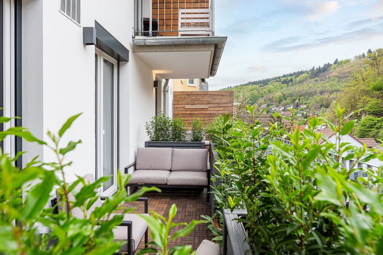 Pronájem bytu 1+1 24 m², Ezanvillestr. 14, Heidelberg, Bádensko-Württembersko Pronájem bytu 1+1 24 m², Ezanvillestr. 14, Heidelberg, Bádensko-Württembersko