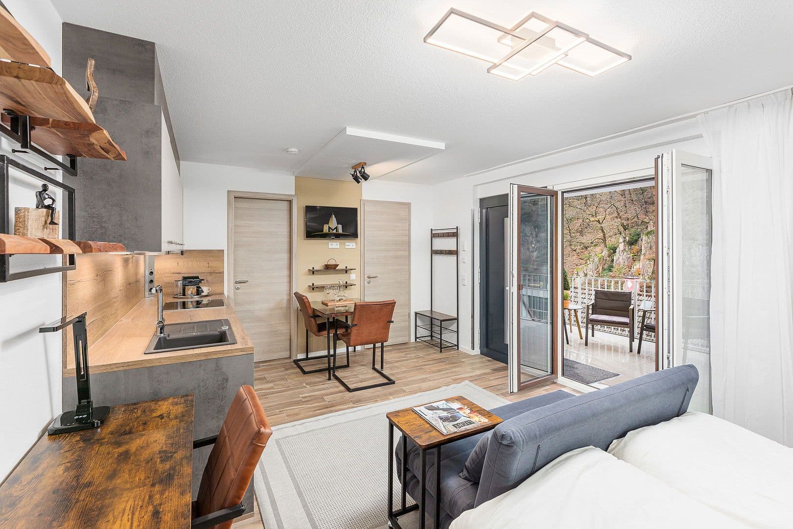 Pronájem bytu 1+1 24 m², Ezanvillestr. 14, Heidelberg, Bádensko-Württembersko Pronájem bytu 1+1 24 m², Ezanvillestr. 14, Heidelberg, Bádensko-Württembersko