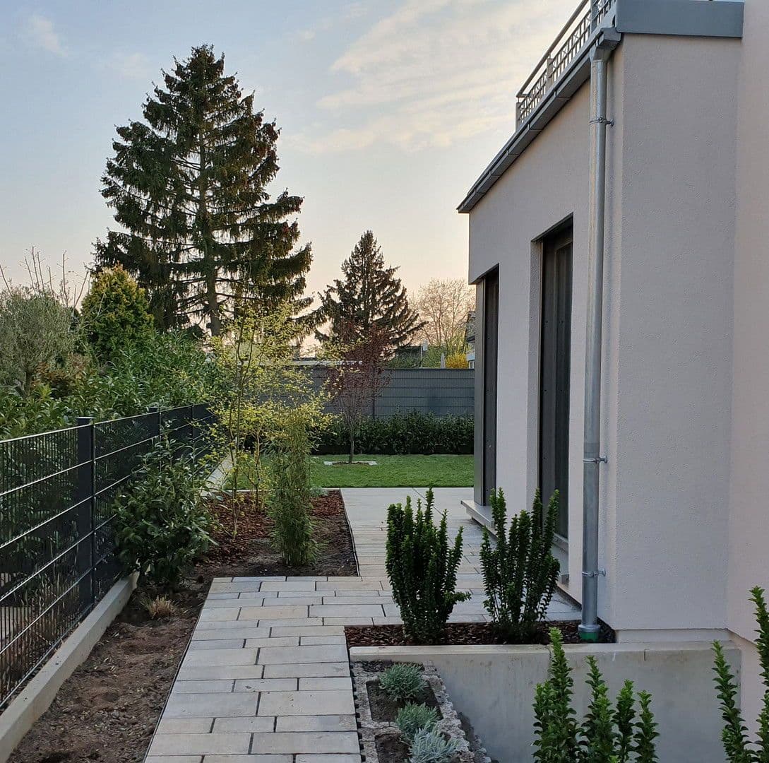 Pronájem domu 201 m², pozemek 436 m², Bad Vilbel, Hessen Pronájem domu 201 m², pozemek 436 m², Bad Vilbel, Hessen