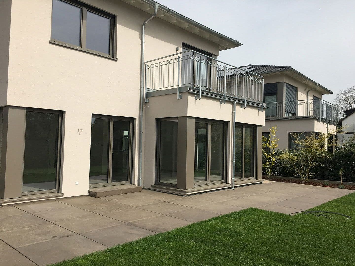 Pronájem domu 201 m², pozemek 436 m², Bad Vilbel, Hessen Pronájem domu 201 m², pozemek 436 m², Bad Vilbel, Hessen