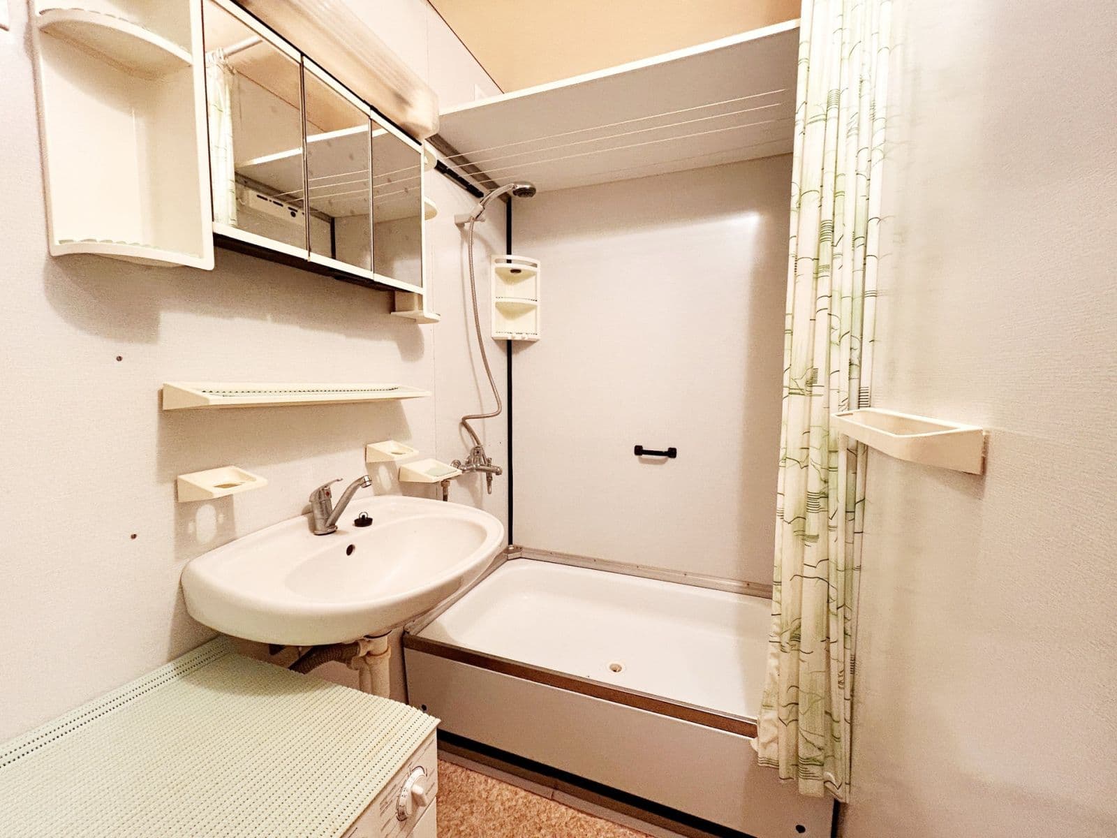 Pronájem bytu 2+kk 43 m², Kurčatovova, Praha, Praha Pronájem bytu 2+kk 43 m², Kurčatovova, Praha, Praha